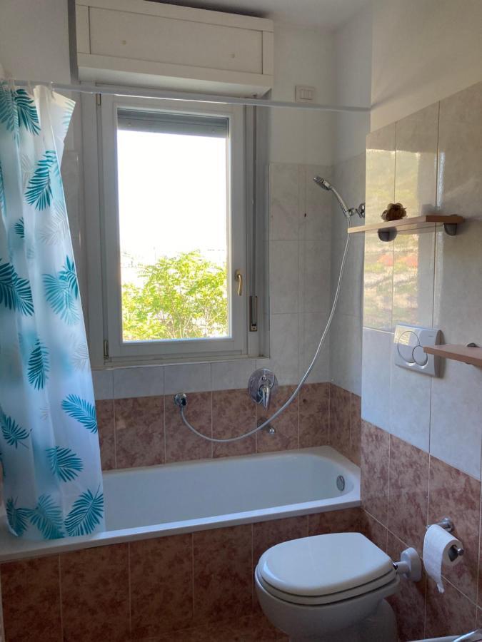 Large Well-Equipped Appartement Near Como Lake Lecco Buitenkant foto