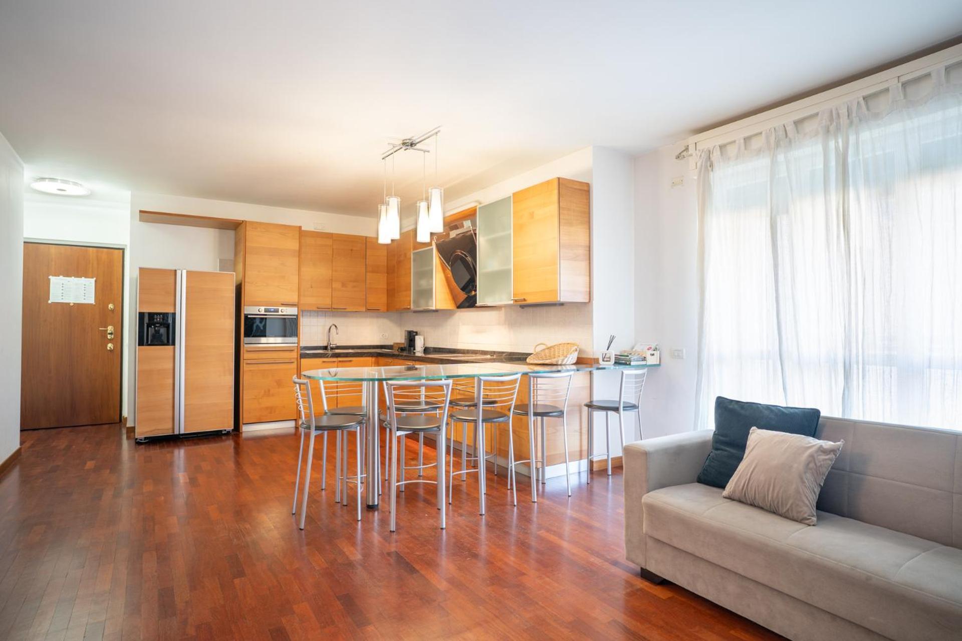 Large Well-Equipped Appartement Near Como Lake Lecco Buitenkant foto
